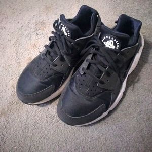 Nike huarache size 8.5 womens